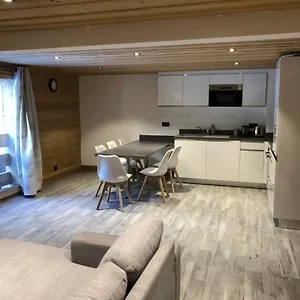 chalet-victoire-1.hotels-rhonealpes.com/